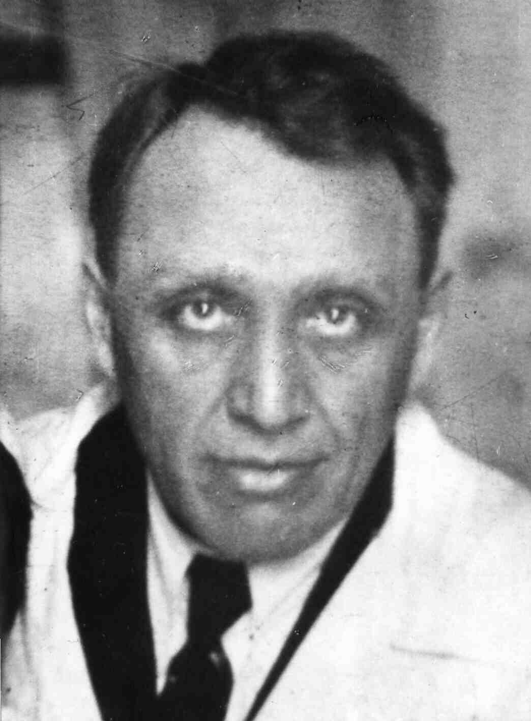 Хирург Михаил Ховес